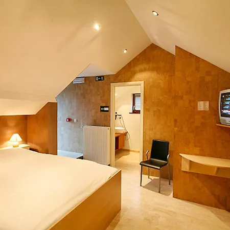 Family Retreat In A Setting In Дом отдыха Вэм