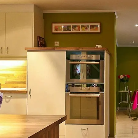 Family Retreat In A Setting In Holiday home