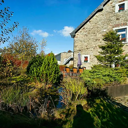 Family Retreat In A Setting In * Waimes