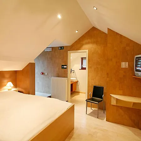 Holiday home Family Retreat In A Setting In