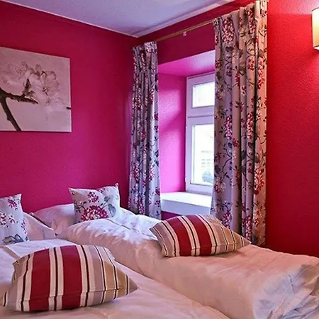 Family Retreat In A Setting In Holiday home Waimes