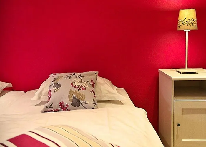 Holiday home Family Retreat In A Setting In *