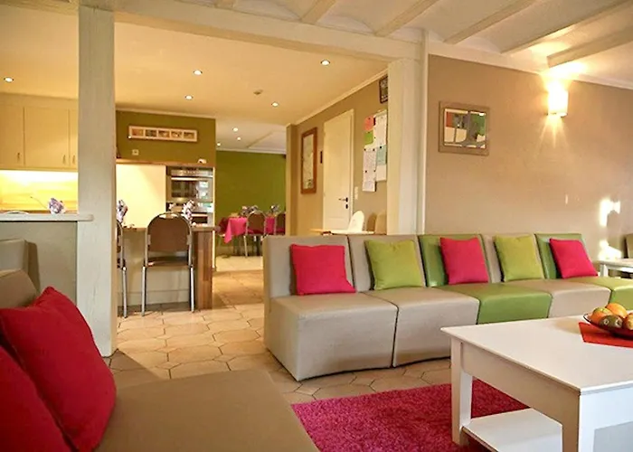 Family Retreat In A Setting In Holiday home Waimes