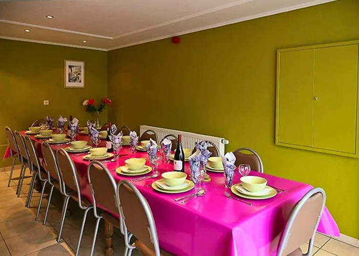 Family Retreat In A Setting In * Waimes