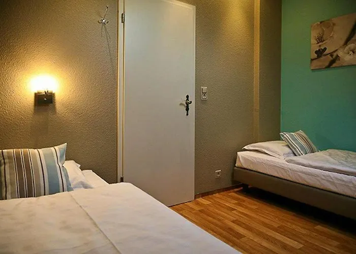 Holiday home Family Retreat In A Setting In *